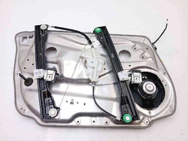 A2047200635 MERCEDES Cerradura de puerta delantera derecha  disponible Vigo