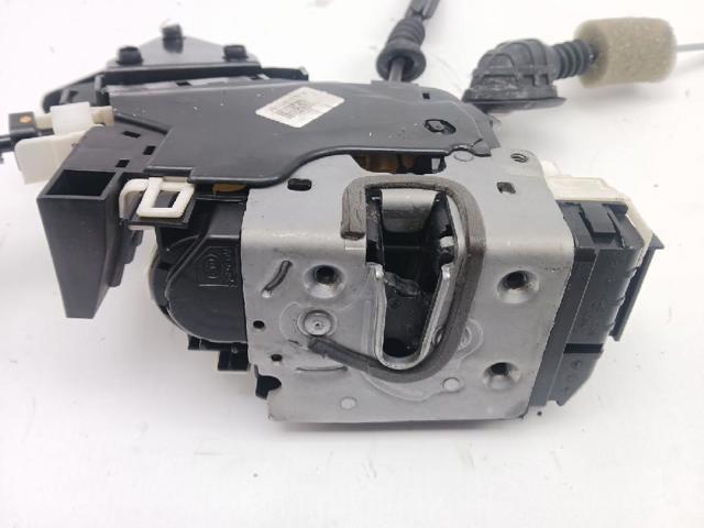 MERCEDES A2047200635 Cerradura de puerta delantera derecha  en stock Valencia