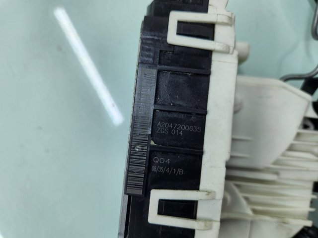 MERCEDES A2047200635 Cerradura de puerta delantera derecha comprar Tarragona
