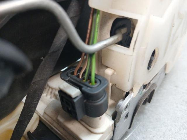 A2047201535 Cerradura  en stock Castellón