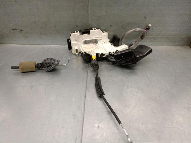 A2047201535 Cerradura de puerta delantera izquierda  comprar en Zaragoza
