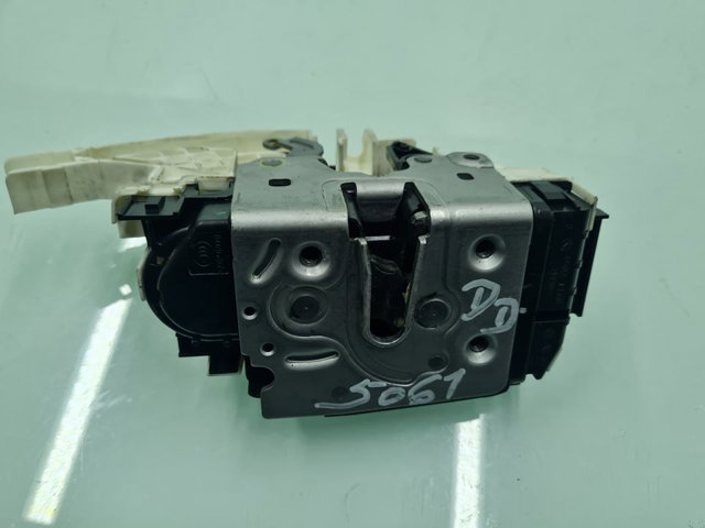 A2047201835 Cerradura de puerta delantera derecha  comprar en Zaragoza