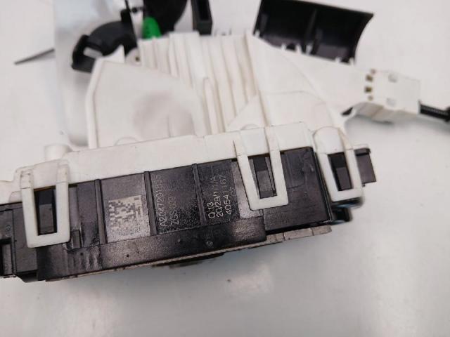 A2047201835 MERCEDES Cerradura de puerta delantera derecha  comprar en Oviedo