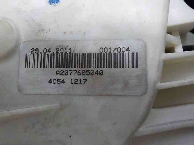 A2047201835 Cerradura de puerta delantera derecha  disponible Málaga