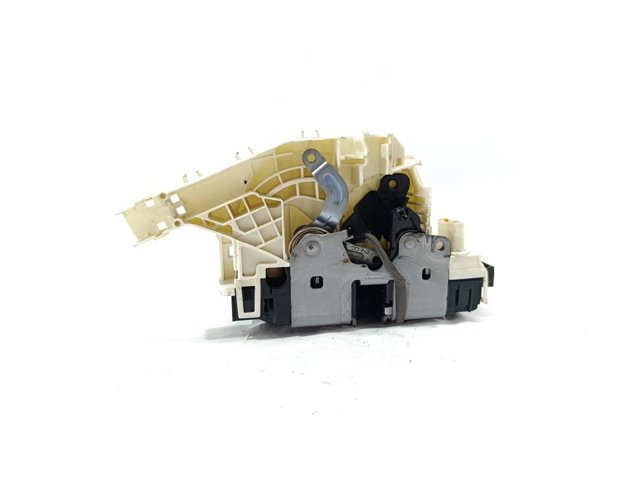 A2047201835 Cerradura de puerta delantera derecha  disponible Málaga