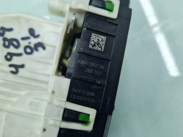 MERCEDES A2047202735 Cerradura de puerta delantera izquierda  comprar en Murcia