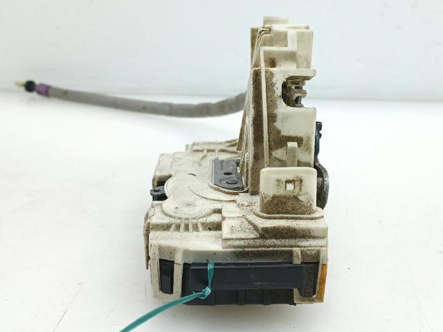 A2047202735 MERCEDES Cerradura  en stock Gandía