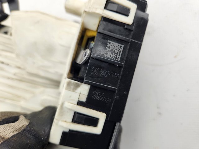 MERCEDES A2047202735 Cerradura de puerta delantera izquierda  disponible Lugo