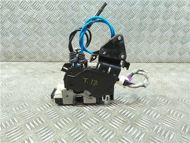 A2047300335 MERCEDES Cerradura de puerta trasera izquierda  en stock Gandía