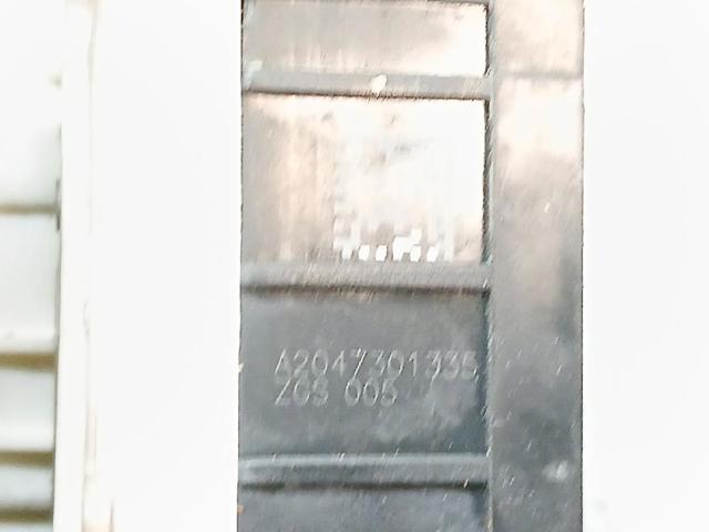 A2047301335 MERCEDES Cerradura de puerta trasera izquierda  disponible Vigo