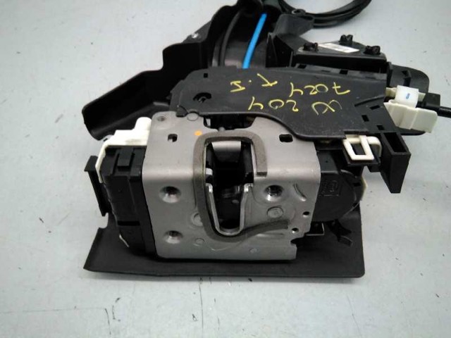 MERCEDES A2047301335 Cerradura de puerta trasera izquierda  comprar en Ponferrada