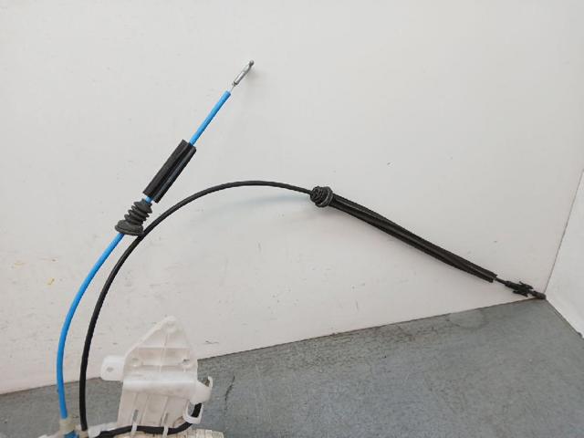A2047301435 Cerradura de la puerta trasera derecha  en stock Granada