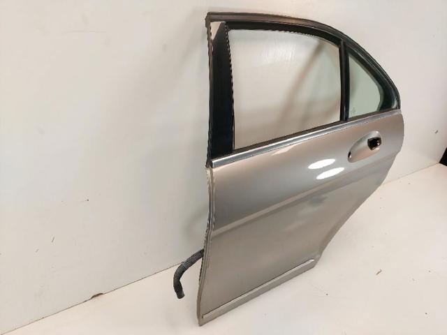 MERCEDES A2047302100 Puerta trasera izquierda  comprar en Albacete