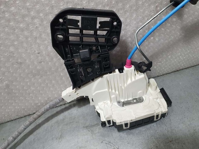 MERCEDES A2047302735 Cerradura de puerta trasera izquierda  comprar en Albacete