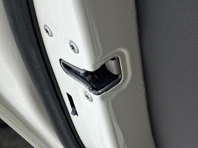 MERCEDES A2047302735 Cerradura de puerta trasera izquierda  comprar en Murcia