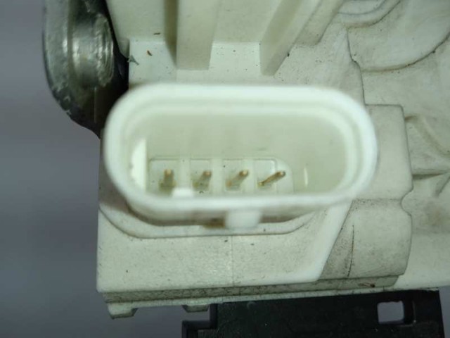 MERCEDES A2047302835 Cerradura de la puerta trasera derecha  disponible España