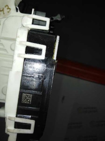 A2047302835 Cerradura de la puerta trasera derecha  disponible Málaga