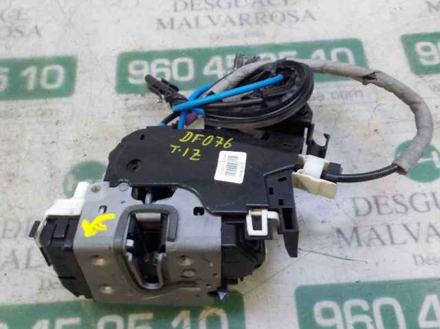A2047303935 MERCEDES Cerradura de puerta trasera izquierda  disponible Ourense