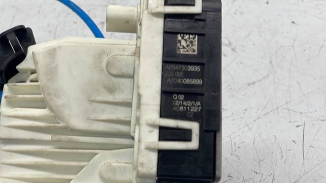 MERCEDES A2047303935 Cerradura de puerta trasera izquierda  comprar en Albacete