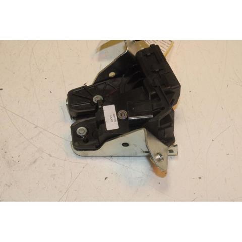 MERCEDES A2047400535 Cerradura de tapa de maletero  disponible Valladolid