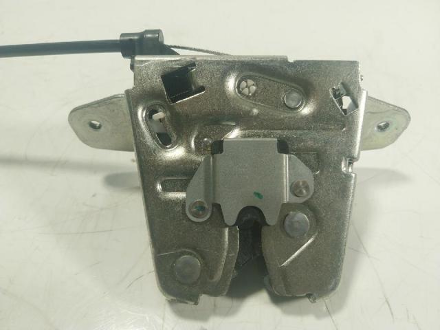 A2047400735 Cerradura de tapa de maletero  disponible Utrera