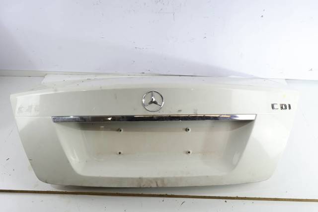 Tapa maletero Mercedes C (W204)