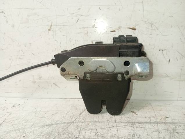A2047500085 MERCEDES Cerradura de maletero  en stock Huelva