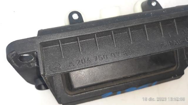 MERCEDES A2047500293 Cerradura de maletero  en stock Salamanca