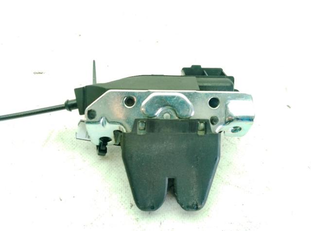 A2047500485 MERCEDES Cerradura de maletero  en stock Huelva