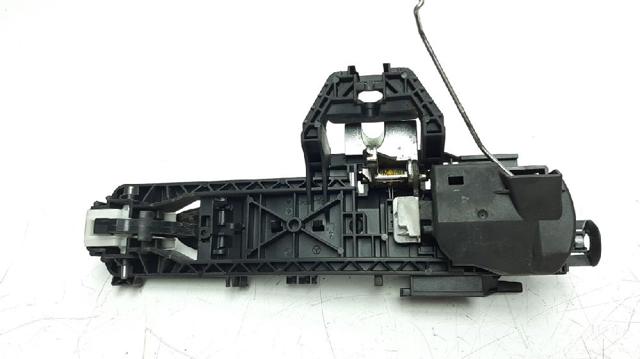 A2047601534 Soporte de manija exterior de puerta delantera izquierda  en stock Castellón