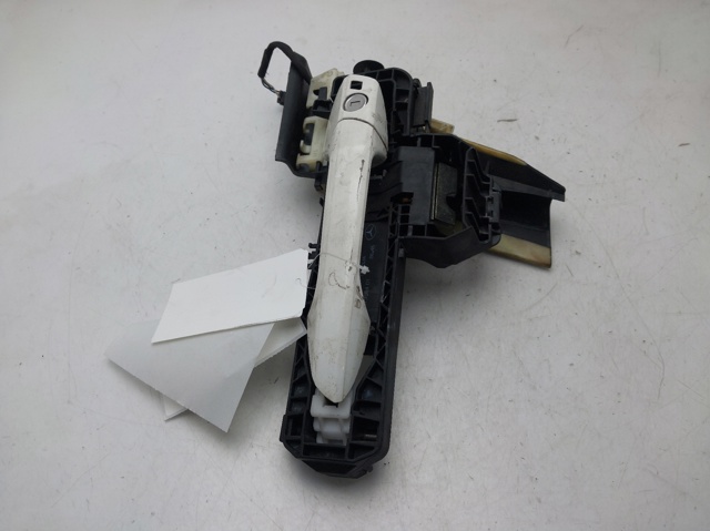 A2047601534 MERCEDES Soporte de manija exterior de puerta delantera izquierda  comprar en Jaén