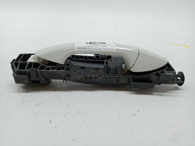 A2047601634 MERCEDES Soporte de manija exterior de puerta derecha  comprar en Lleida