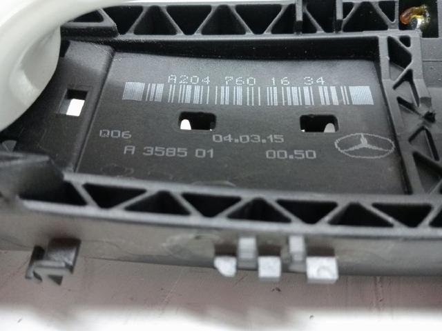 MERCEDES A2047601634 Soporte de manija exterior de puerta derecha  disponible Valladolid