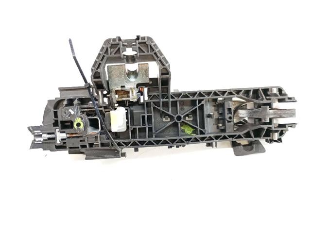 MERCEDES A2047601634 Soporte de manija exterior de puerta derecha  en stock Valencia