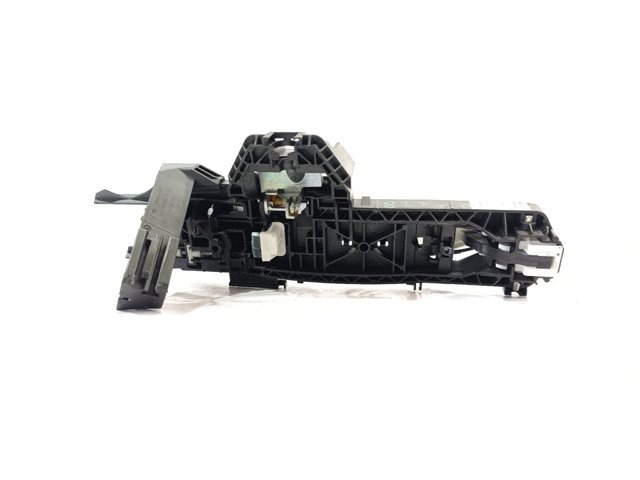 MERCEDES A2047601634 Soporte de manija exterior de puerta derecha  en stock Terrassa