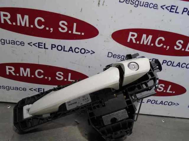 MERCEDES A2047601700 Soporte de manija exterior de puerta delantera izquierda  comprar en Albacete