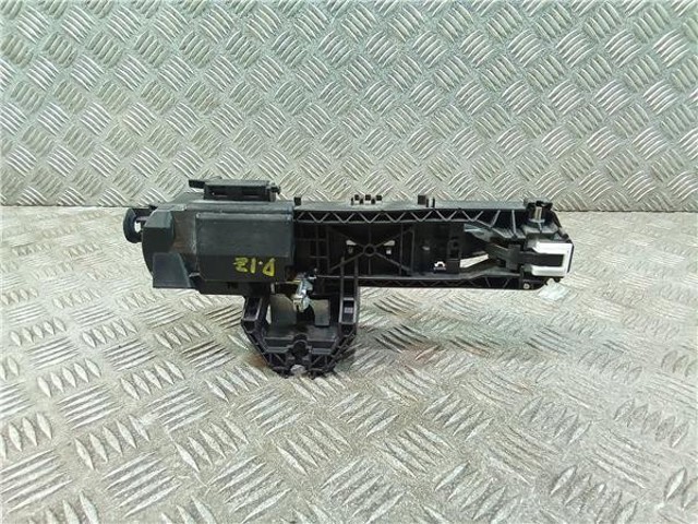 A2047601700 Soporte de manija exterior de puerta delantera izquierda comprar Sevilla