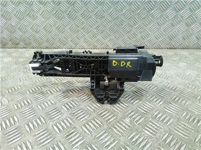 A2047601800 MERCEDES Soporte de manija exterior de puerta delantera derecha comprar Madrid