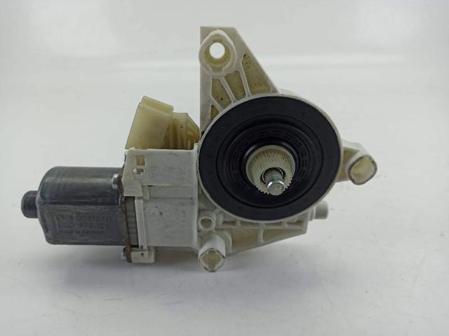MERCEDES A2048200142 Motor del elevalunas eléctrico  en stock Salamanca
