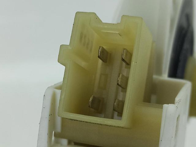 A2048200142 Motor del elevalunas de la puerta delantera izquierda  comprar en Pontevedra