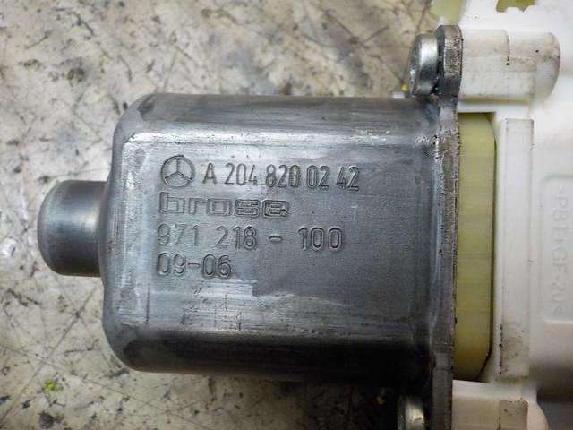 A2048200242 MERCEDES Motor del elevalunas de la puerta delantera derecha  disponible Alicante