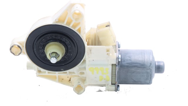 MERCEDES A2048200242 Motor del elevalunas de la puerta delantera derecha  disponible Valladolid