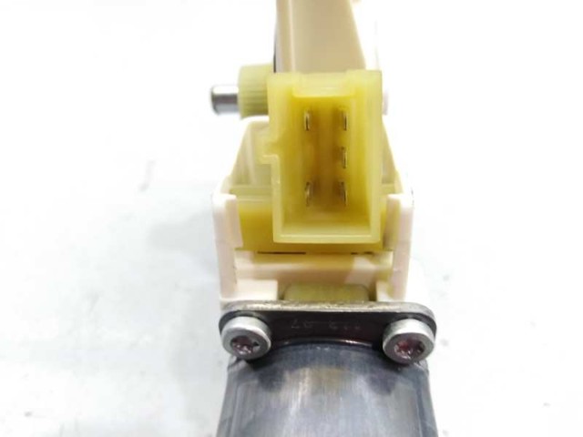 A2048200242 Motor del elevalunas de la puerta delantera derecha  comprar en Reus