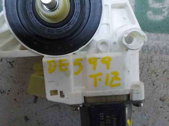 A2048200542 MERCEDES Motor del elevalunas de la puerta trasera izquierda  comprar en Jaén