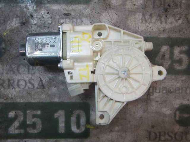 A2048200542 Motor del elevalunas de la puerta trasera izquierda  en stock Castellón