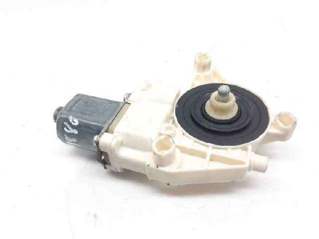 MERCEDES A2048200542 Motor del elevalunas de la puerta trasera izquierda  disponible Valladolid