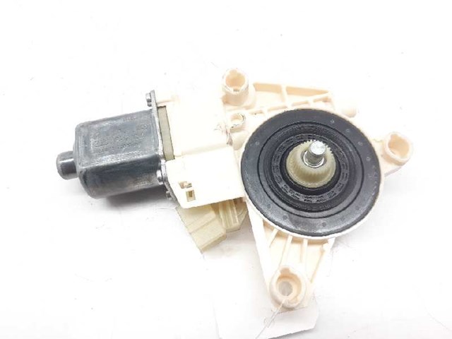 MERCEDES A2048200542 Motor del elevalunas de la puerta trasera izquierda comprar Barcelona