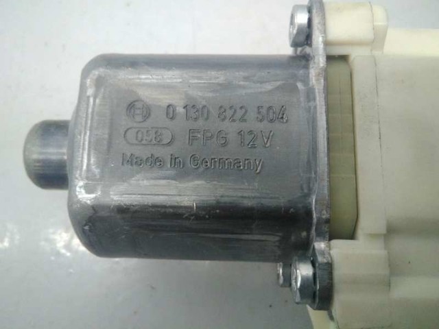 A2048200642 Motor del elevalunas de la puerta trasera derecha comprar Sevilla