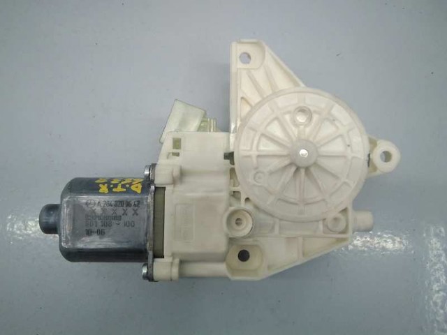 MERCEDES A2048200642 Motor del elevalunas de la puerta trasera derecha  en stock Salamanca