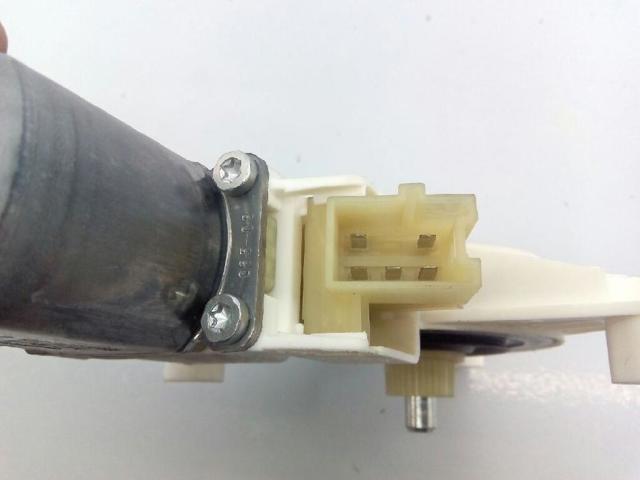 A2048200642 Motor del elevalunas de la puerta trasera derecha  comprar en Pontevedra